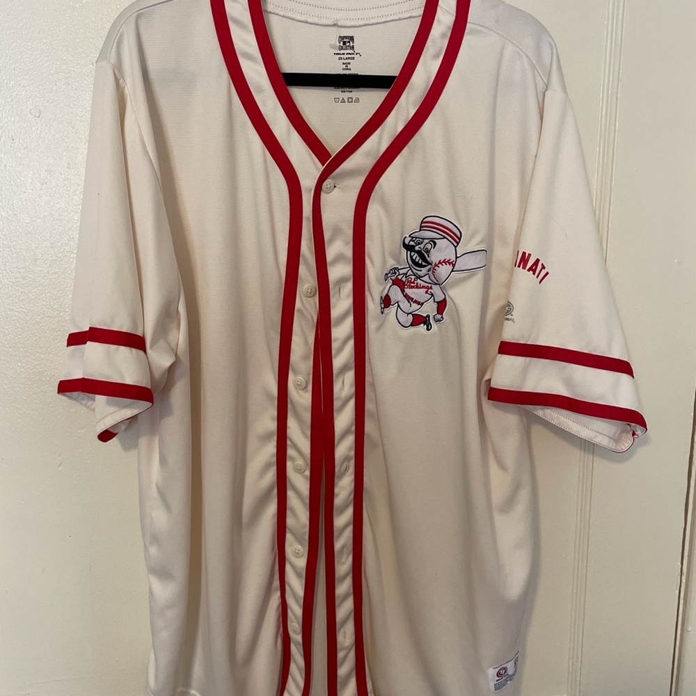 Vintage Cincinnati Mouse Baseball Jersey in Cream & Red